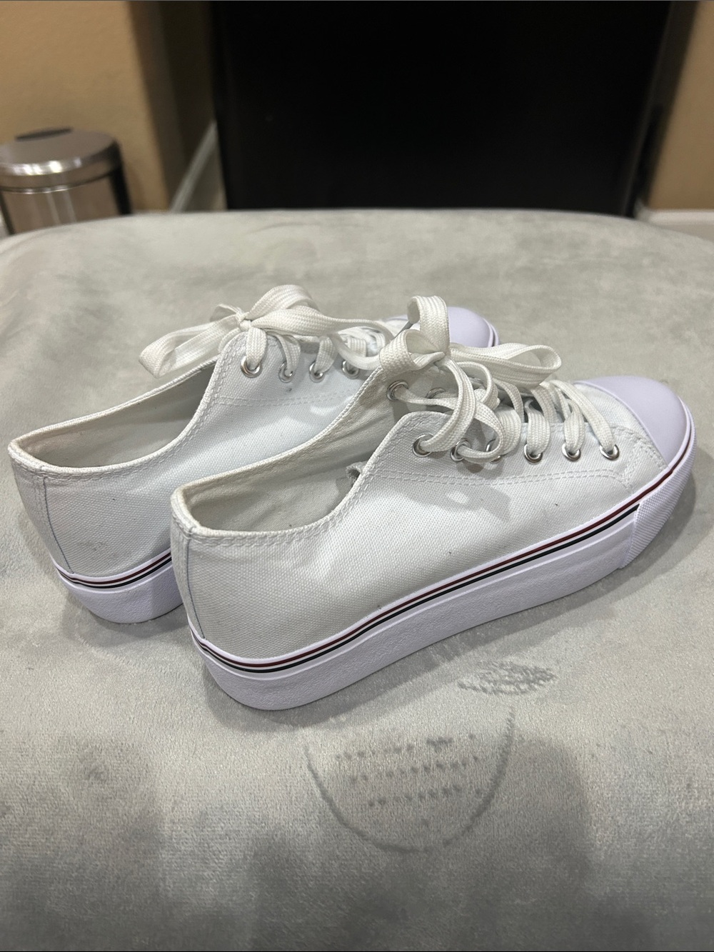 Classic Women's White Canvas Athletic Sneakers - Picture 4 of 6